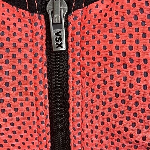 Victoria’s Secret racerback bra in Size 34DD - Picture 9 of 10